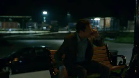 Sneaky Pete S02E01