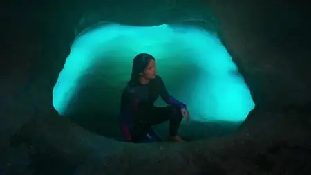 Surfside Girls S01E01