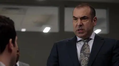 Suits S07E01