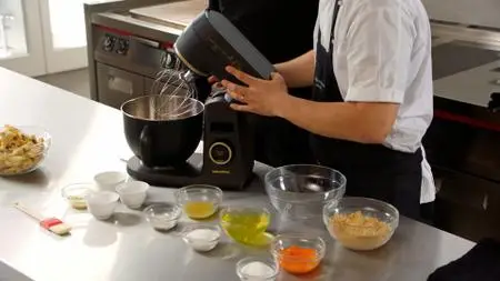 MasterClass - Massimo Bottura Teaches Modern Italian Cooking (2020)