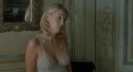 A Girl Cut in Two (2007)