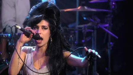 Amy Winehouse: I Told You I Was Trouble (Live in London) (2007)