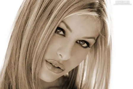 Ginger Jolie - 2 Sets