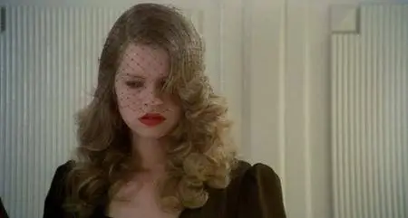 Salon Kitty (1976)