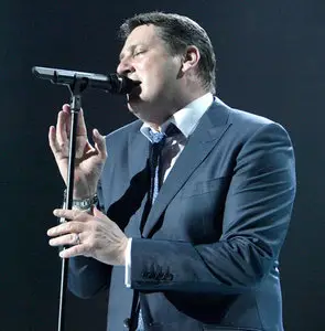 Tony Hadley - Passing Strangers (2006)