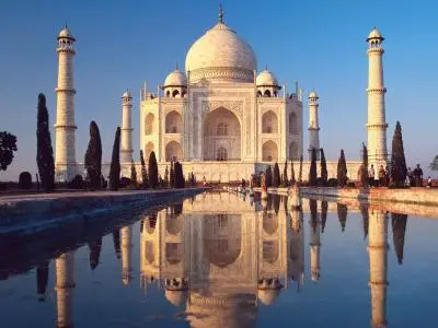 High-Res Tourist Places Wallpapers Collection