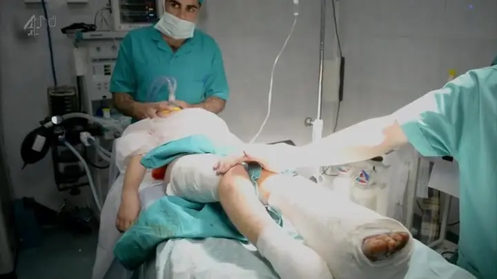 Channel 4 - A And E In The War Zone (2014)