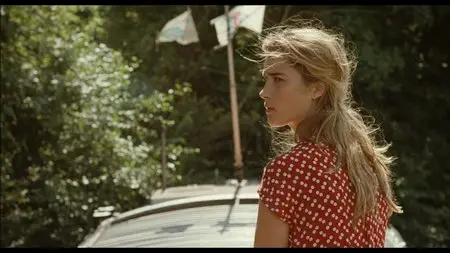La blonde aux seins nus / The Blonde with Bare Breasts (2010)