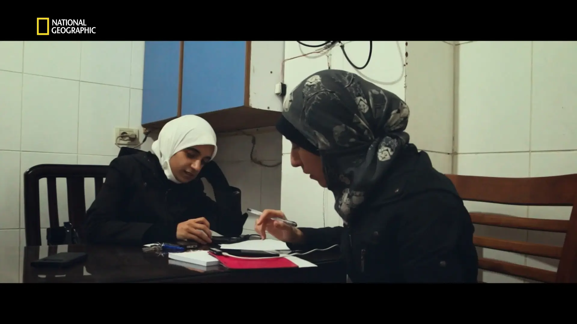 National Geographic - The Cave (2019)