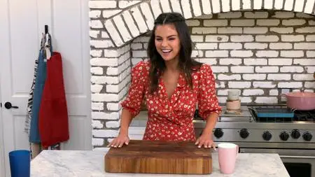 Selena + Chef S02E01