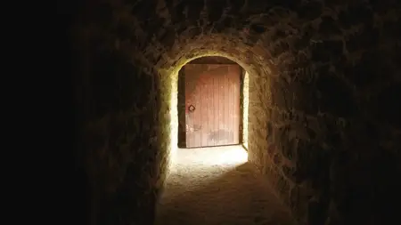 4K Heritage TV - Ivangorod Fortress, Russia (2020)