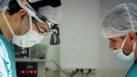 Channel 4 - A And E In The War Zone (2014)