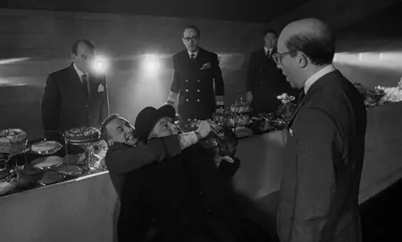 Dr. Strangelove or: How I Learned to Stop Worrying and Love the Bomb (1964)