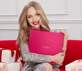 Amanda Seyfried - Lancome Holiday 2021