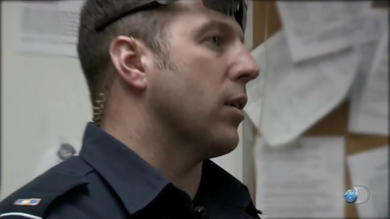 Discovery Channel - Under Siege: America's Northern Border (2014)