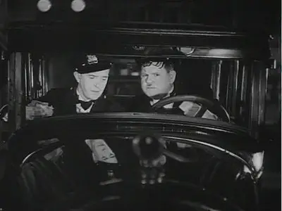 LAUREL & HARDY: The Midnight Patrol (1933)