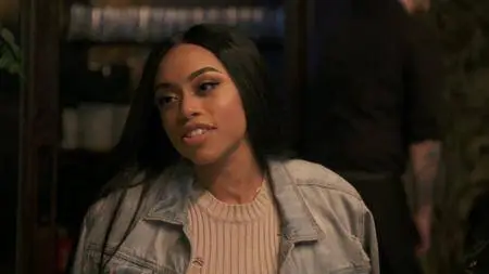 WAGS S03E01