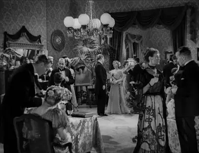 Kind Hearts and Coronets (1949)