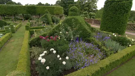 Alan Titchmarsh's - Garden Secrets