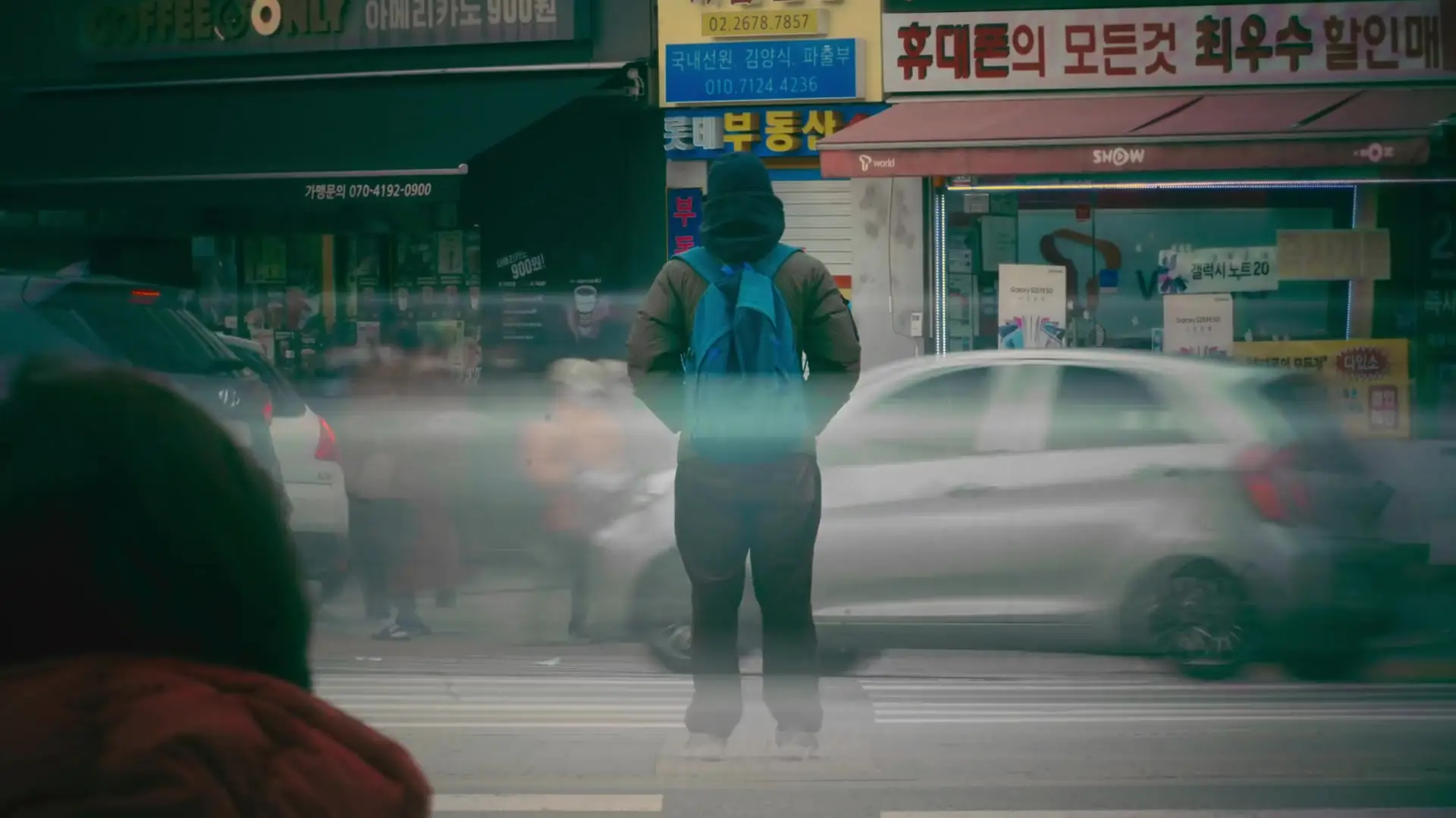 The Raincoat Killer Chasing a Predator in Korea S01E01 / AvaxHome