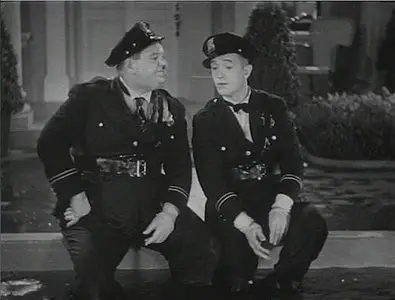 LAUREL & HARDY: The Midnight Patrol (1933)