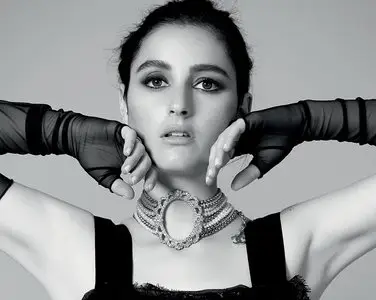 BANKS by Indira Cesarine for The Untitled Magazine September 2015