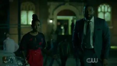 Black Lightning S02E01