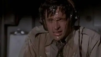 Airplane ! (Y a-t-il un pilote dans l'avion ?) - DVD Rip - English + Francais