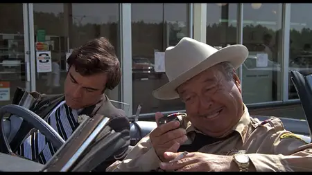Smokey and the Bandit (1977)
