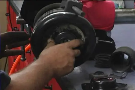 Shocks & Struts: Diagnostic, Repair and Maintenance - AutoZone DVD [repost]