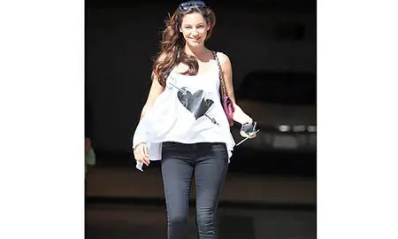 Kelly Brook - In Beverly Hills 8-19-10