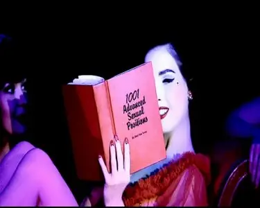 Dita Von Teese au Crazy Horse de Paris (2009)