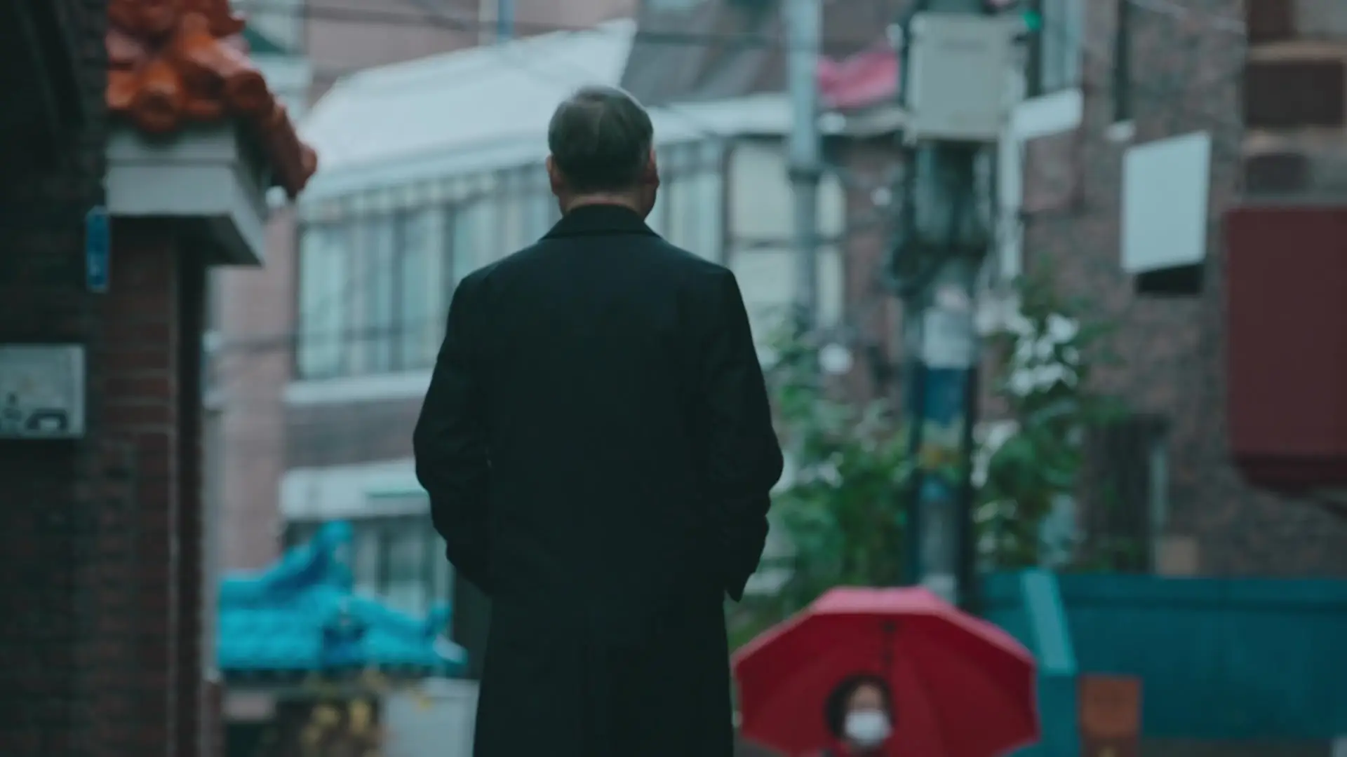 The Raincoat Killer Chasing a Predator in Korea S01E01 / AvaxHome