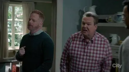 Modern Family S09E13