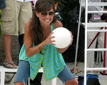 Vanessa Minnillo Hosted Miami Pool Party