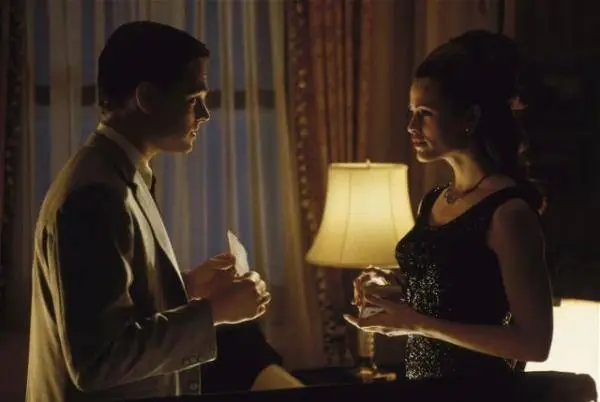 Arrête-moi si tu peux / Catch Me if You Can (Comedie) (2003)