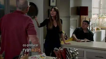 Modern Family S09E11