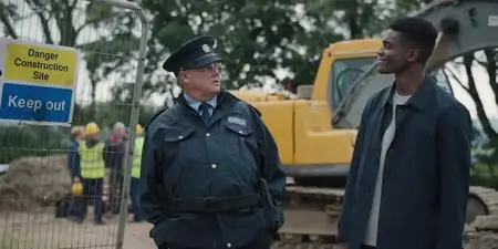 Holding S01E03
