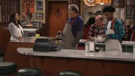 Superior Donuts S02E05