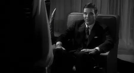 Dead Men Don't Wear Plaid (1982)