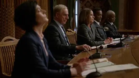 Shades of Blue S03E01