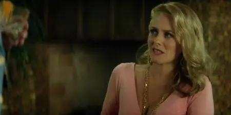 American Woman S01E01