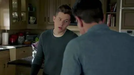 Modern Family S09E11
