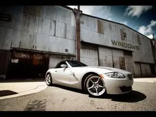 BMW Z4 ‘06 Wallpapers