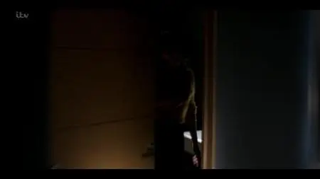 Finding Alice S01E01