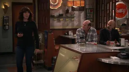 Superior Donuts S02E06