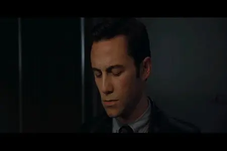 Looper (2012)