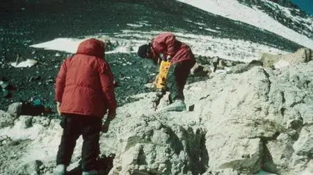 ABC - Dinosaurs Of The Frozen Continent (2022)
