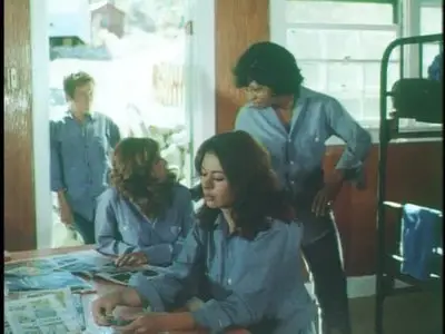 Fugitive Girls (1974)