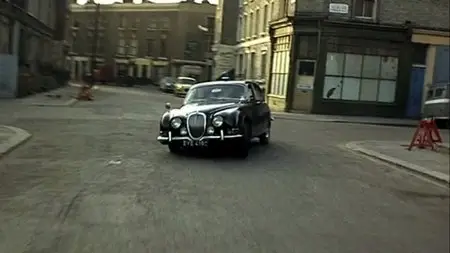 The Great British Train Robbery: A Tale of Two Thieves (2014)